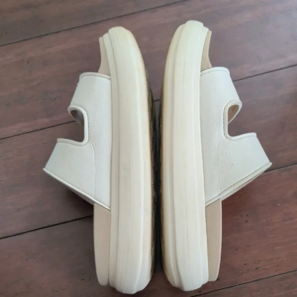 Reef Cream Double Strap Sandals - Picture 6 of 10